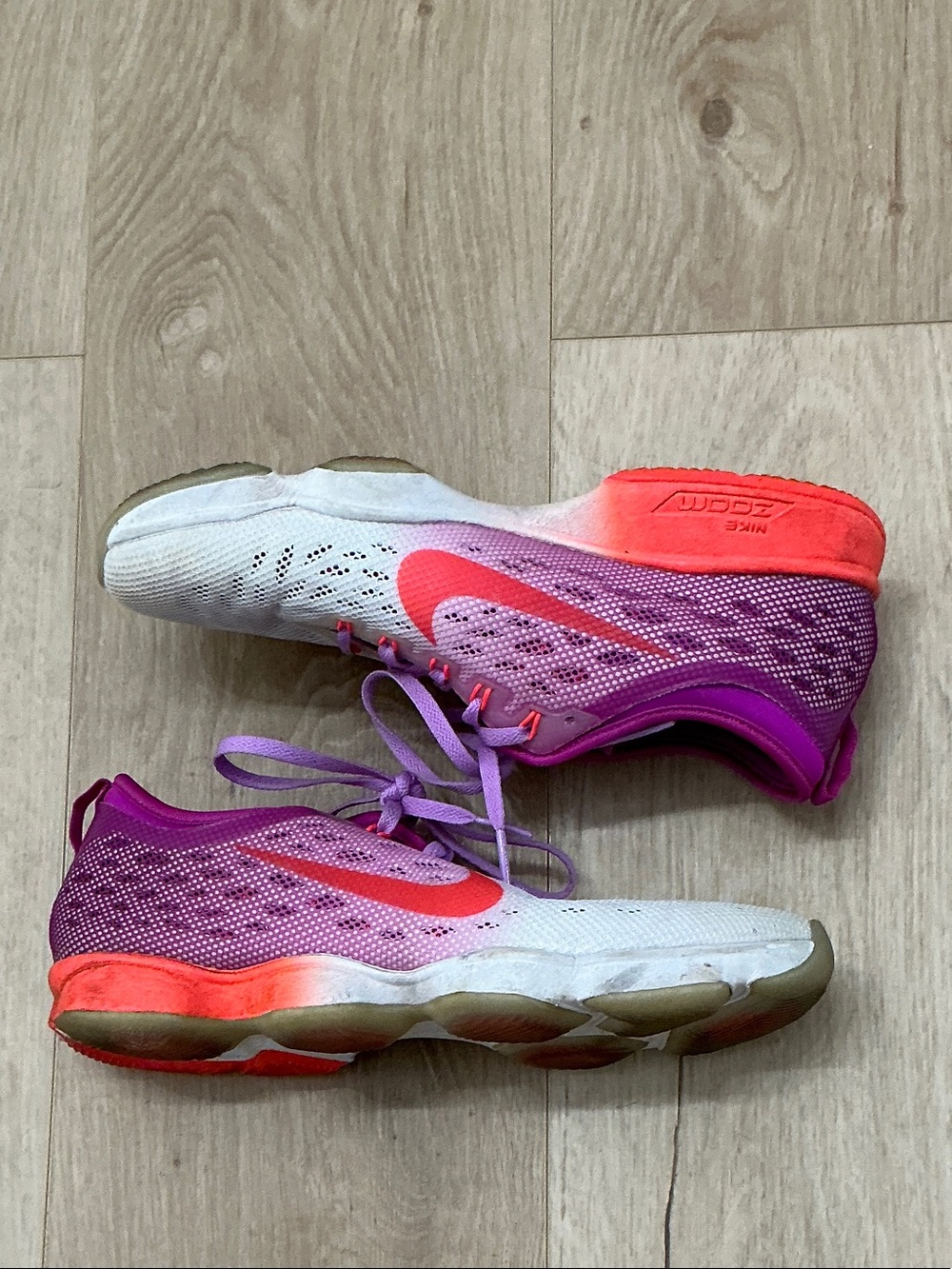 Nike Womens Zoom Fit White Sneakers with Purple Trim and Orange Swoosh - Picture 2 of 4